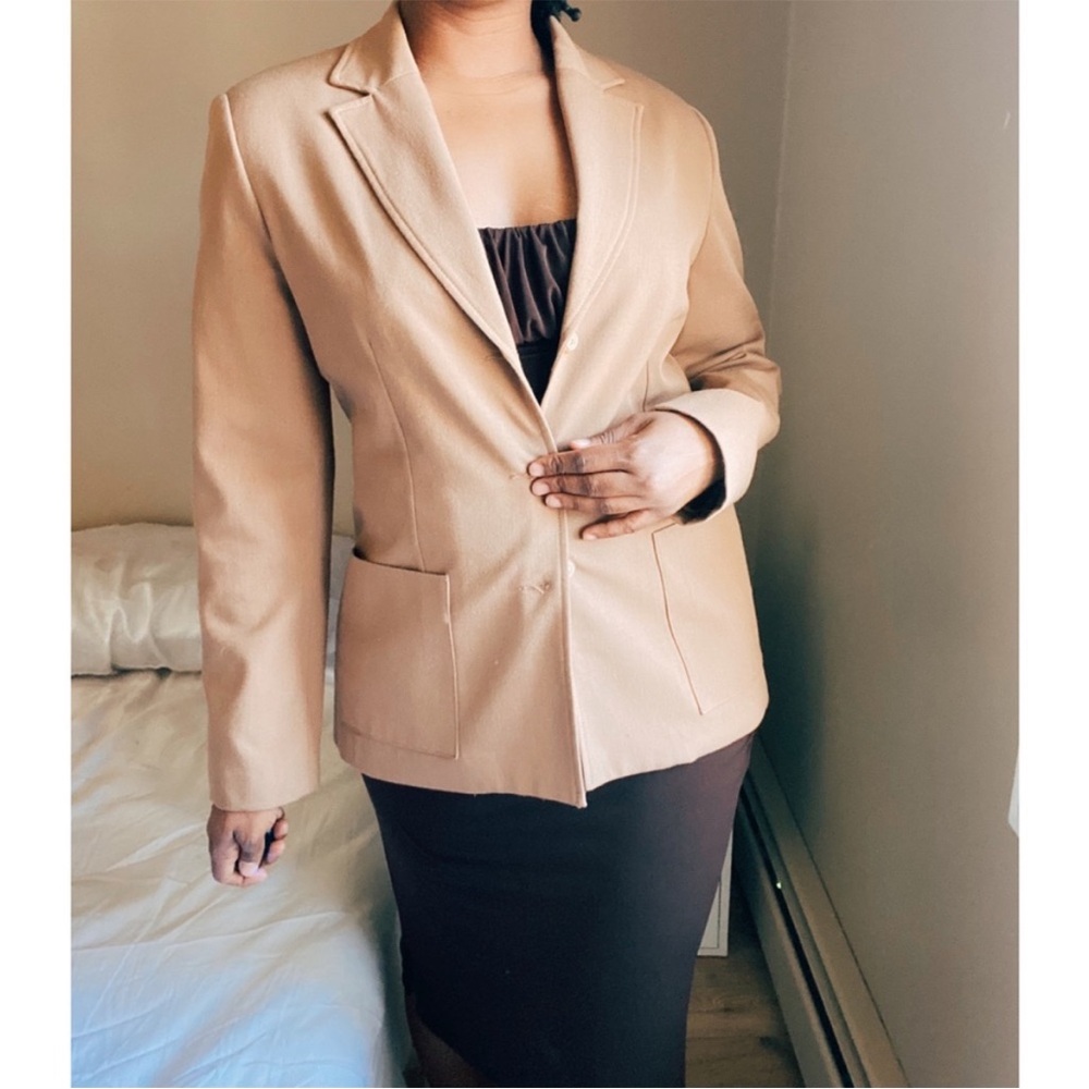 ◾️Laura Vintage Camel Blazer with Shoulder Pads